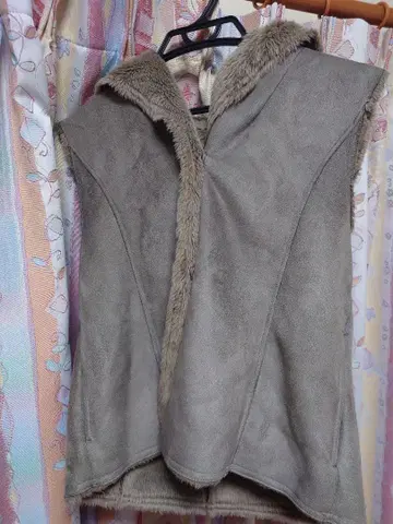 Le 후드 부착 무스탕 코트 그레이