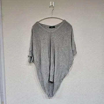 [ zucca ] V넥 니트