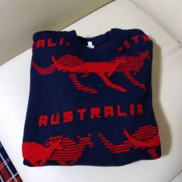 호주 캥거루 패턴 스웨터 M 사이즈