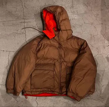 유니클로 JW 울트라 라이트 다운 사이즈 XL