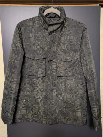 매킨토시 런던 다크 그레이 카모플라쥬 패턴 아우터 38