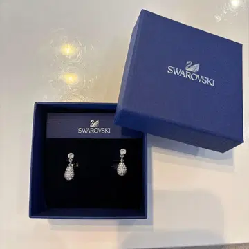 Swarovski 크리스탈 귀찌