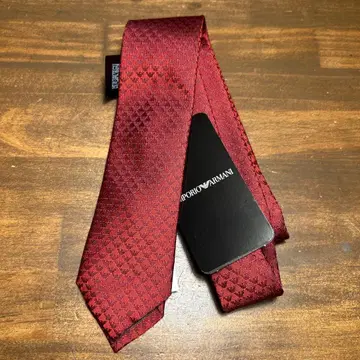EMPORIO ARMANI 다이아몬드 패턴 넥타이 레드
