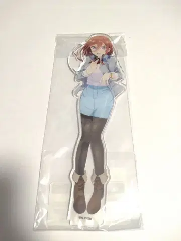 5등분의 신부 아크릴 피규어M 나카노 미쿠 사복