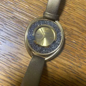 스와로브스키 오벌 시계 크리스탈라인