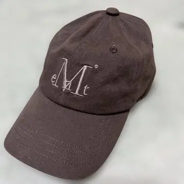 M. MUCENT 무센트 다크 브라운 캡