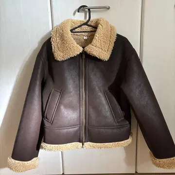 브라운 가죽 보아 자켓