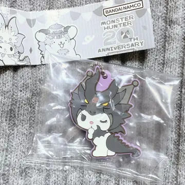 몬헌 x 산리오 콜라보 20주년 러버 마스코트 키링 쿠로미