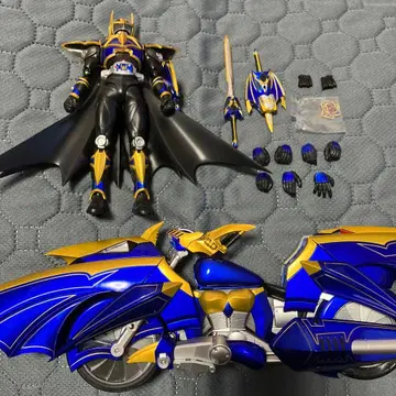 S.H.Figuarts 가면라이더 나이트 서바이브 & 다크 레이더 세트