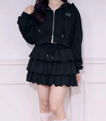 아프레 주르 쭈리 셋업 상하의 맨투맨 후드티 스커트 프릴