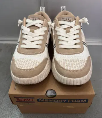 스케쳐스 BOBS MEMORY FOAM 스니커즈 23.5cm