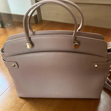 FURLA 라이트 핑크 핸드백