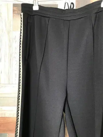 [미사용] NANO universe 본딩 곁단 트랙 팬츠