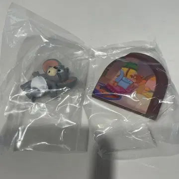 톰과 제리 피규어 세트 궁지에 몰린 태피와 집에서 쉬는 제리