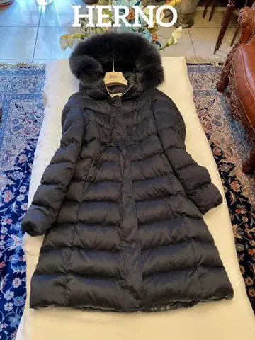 [ 새상품급 ] 헤르노 HERNO 다운 코트 레어 44 사이즈