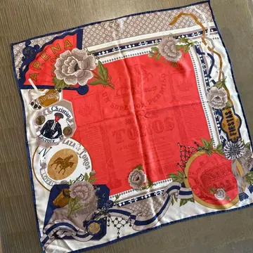 크리스찬 라크로와 실크 스카프