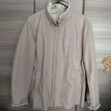 새상품급 크리스찬 오라니! 무스탕 자켓