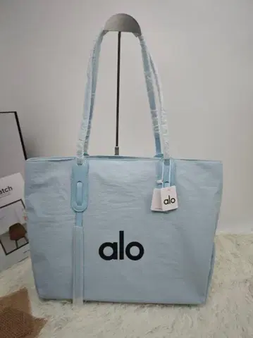 alo 라이트 블루 빅 토트백