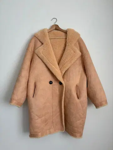 Soffitto 후드 부착 리버서블 무스탕 코트