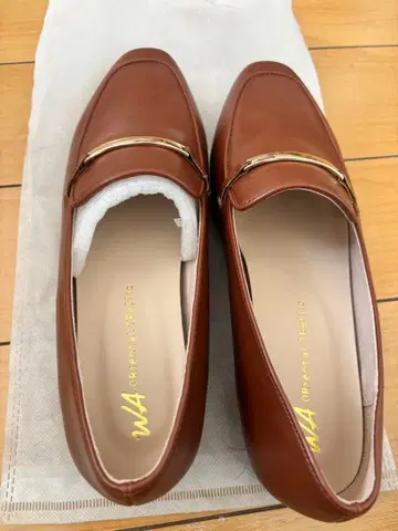 오리엔탈 트래픽 WA Inc. 브라운 로퍼 38 사이즈