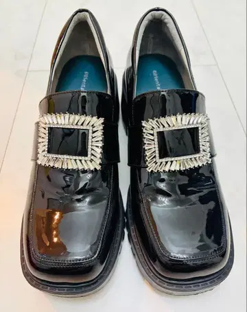 오리엔탈 트래픽 스퀘어 비쥬 에나멜 블랙 25.5cm 통굽