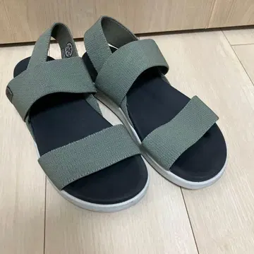 KEEN 스포츠 샌들 올리브 그린