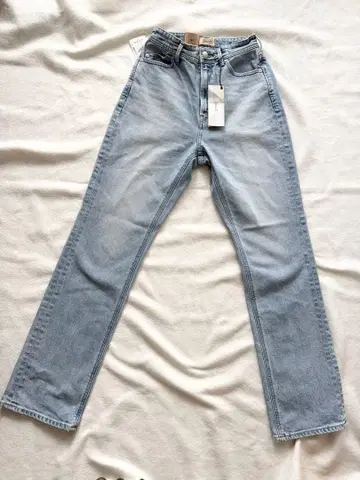 YANUK 스트레이트 데님 LOUISE 라이트 블루