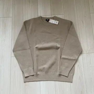 새상품 유니클로 워셔블 밀라노 리브 크루넥 스웨터 베이지 XL