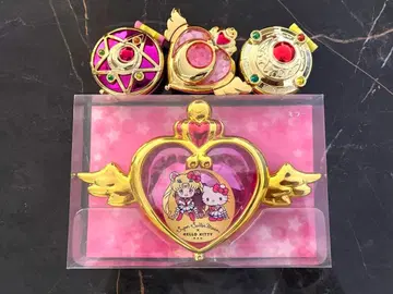 세일러문 x 헬로키티 콜라보 거울