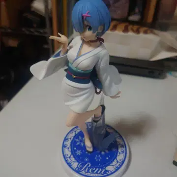 리제로 렘 피규어