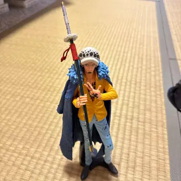 트라팔가 D 워텔 로 피규어