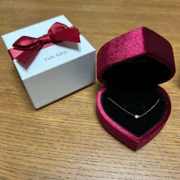 THE KISS 펄 장식 목걸이