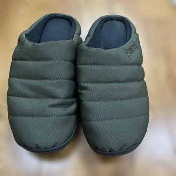 SUBU 난넨 샌들 카키