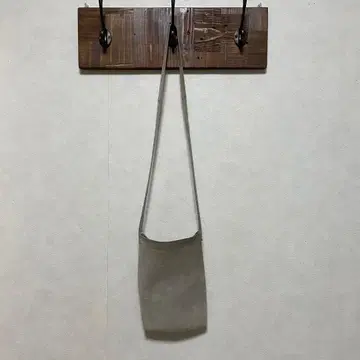 Hender Scheme pig shoulder small