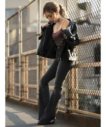 새상품급! EGOIST 그런지 플레어 데님 팬츠 [ 플레어 팬츠 ]