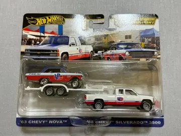 Hot WheelsCHEVY NOVA & SILVERADO 3500
