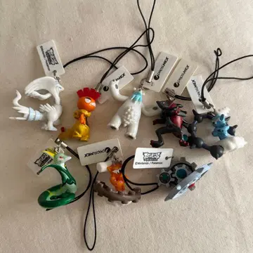 [ 낱개 판매 가능 ] 포켓몬 코카콜라 덤 스트랩 블랙 화이트