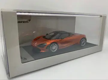 맥라렌 특주 1/43 McLaren 720S 카본 무늬 베이스