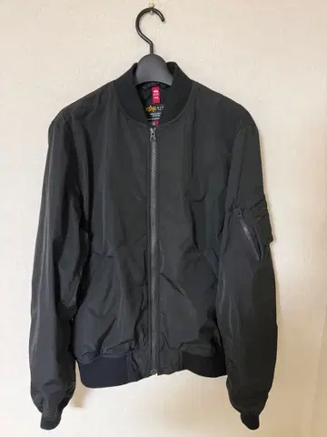 Alpfa 블랙 MA-1 플라이트 자켓