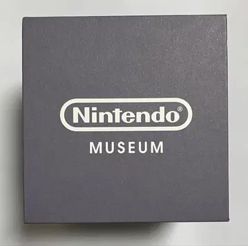 닌텐도 뮤지엄 로고 T셔츠 XL