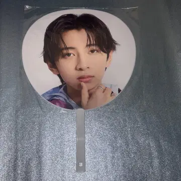 ICEx 타케노 세나 보쿠노 우치와 부채