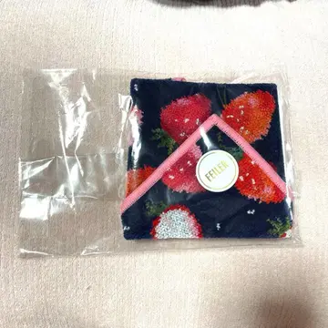 미개봉 새상품 라브러리 바이 페이저 스트로베리 도트 오모테산도 네이비