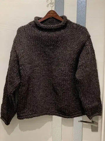 TIGRE BROCANTE 하이넥 니트 스웨터 F 사이즈