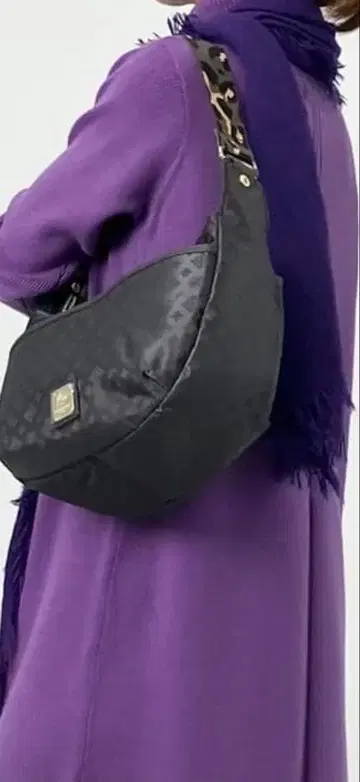 크리스찬 올리비에 발수 자카드 레오파드 무늬 스트랩 2웨이 백