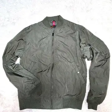 L 알파인더스트리 짧은 기장 MA-1 라이트웨이트 얇은 소재 올 시즌