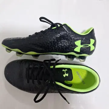언더아머 축구화/스파이크