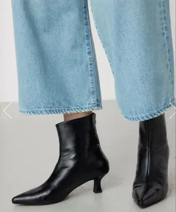 RODEO CROWNS WIDE BOWL 메탈릭 포인티드 숏부츠