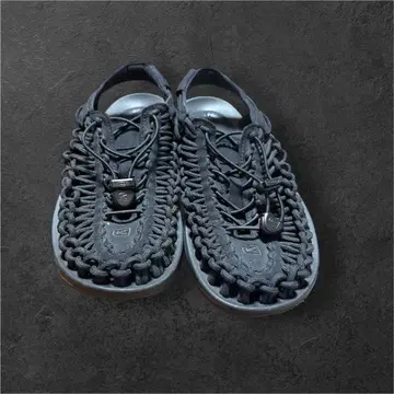 KEEN UNEEK 샌들 24.5
