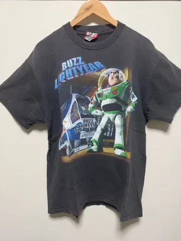 디즈니 버즈 라이트이어 티셔츠
