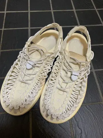 [27.0cm] KEEN UNEEK 킨 유니크 샌들 흰색 화이트